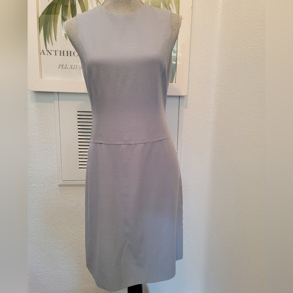$1,200 OSCAR DE LA RENTA LIGHT BLUE DRESS US 6